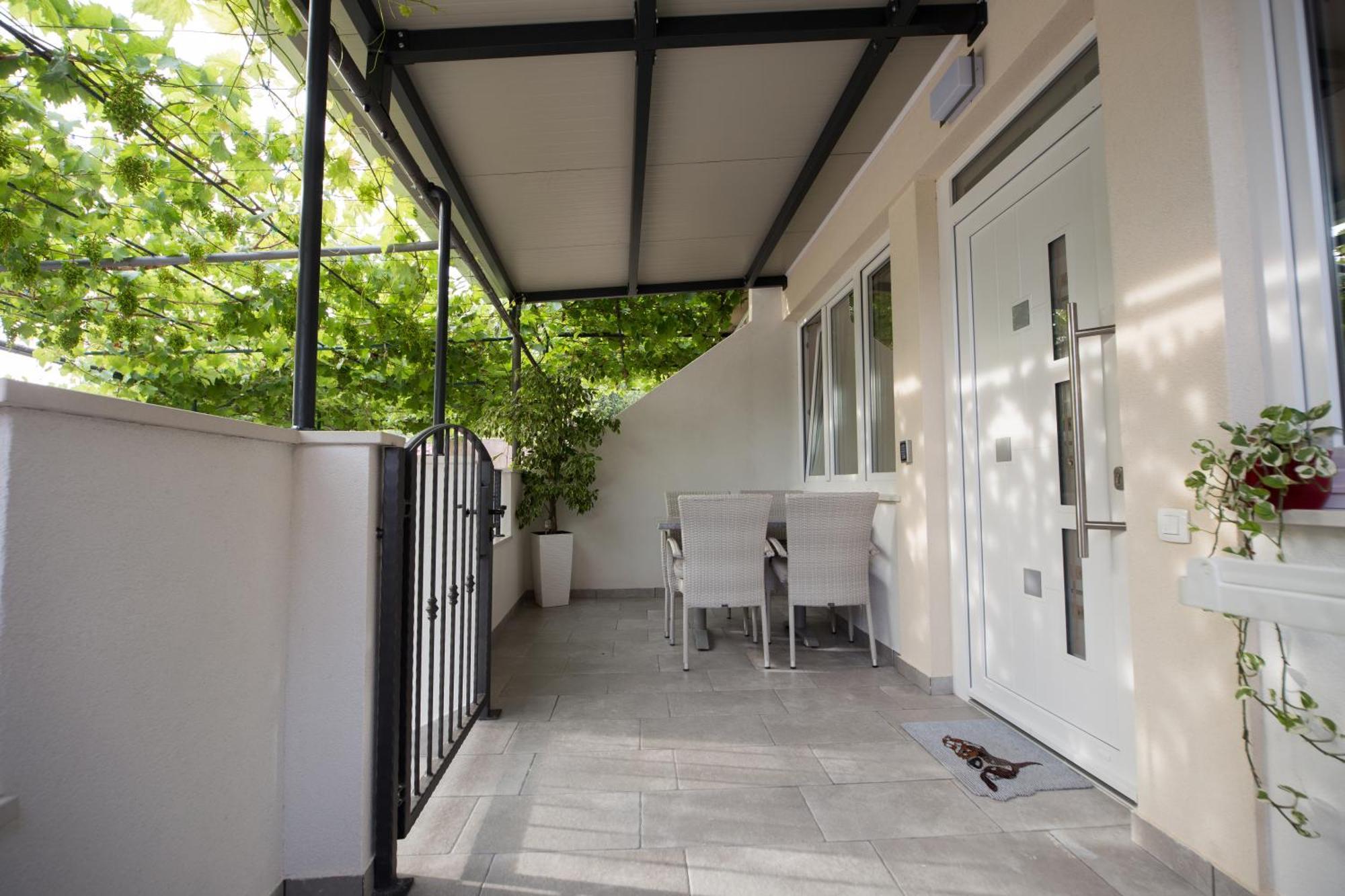 Villa Milenka - Apartmani Gorana Tučepi Cameră foto